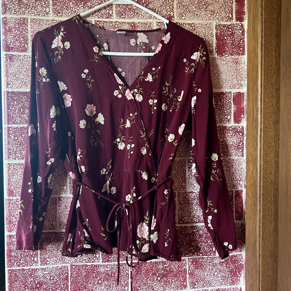 Old Navy Long Sleeve Floral Blouse